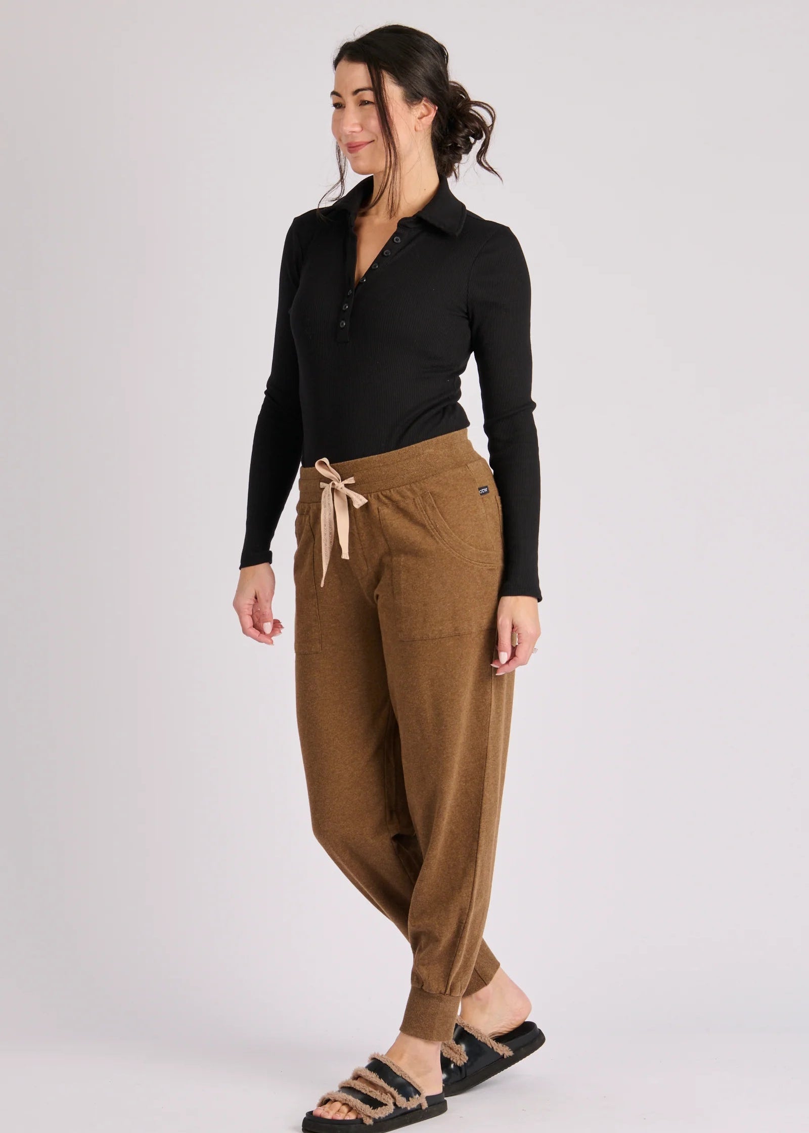 OTW Pocket Detail Pant Chocolate