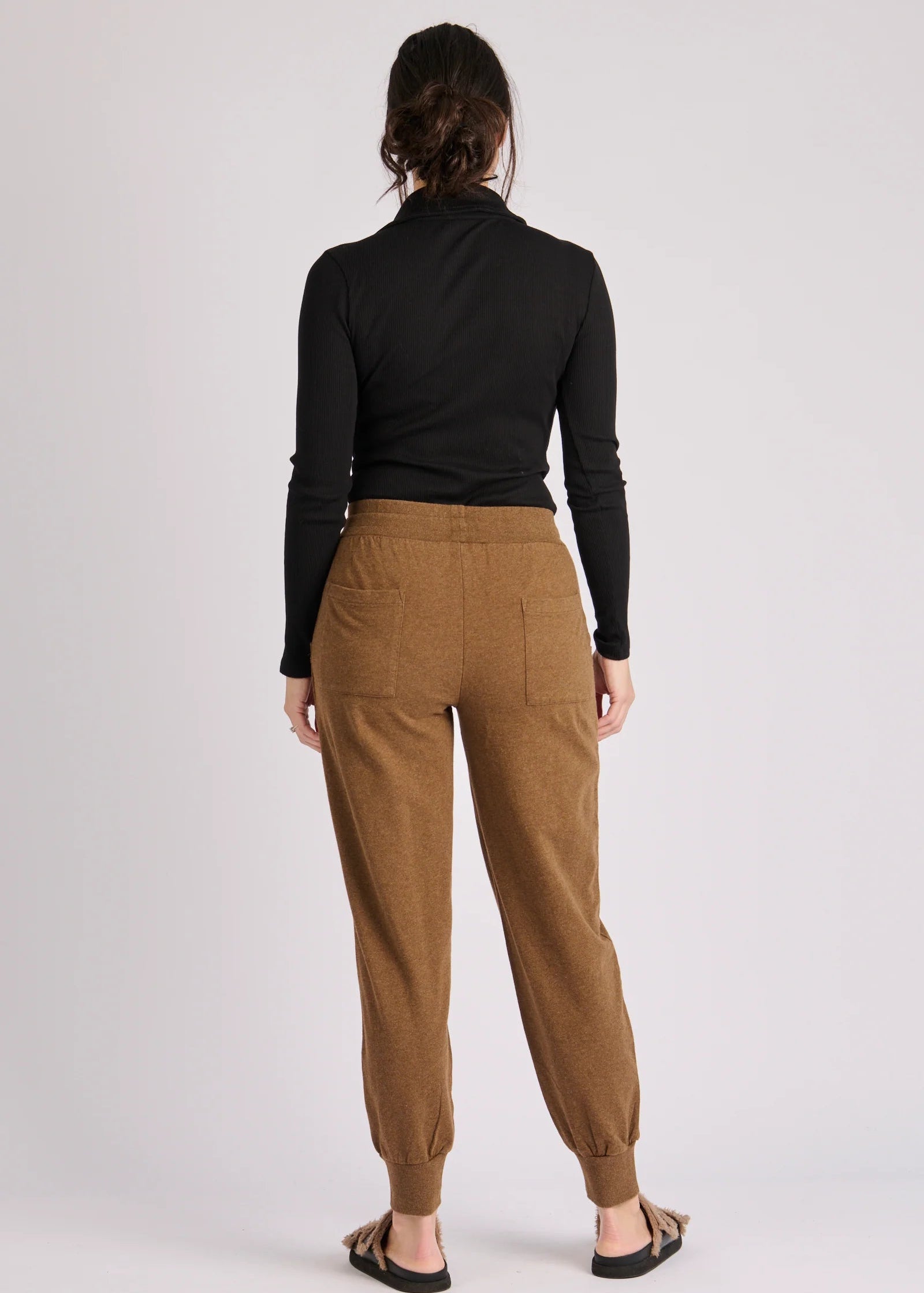 OTW Pocket Detail Pant Chocolate