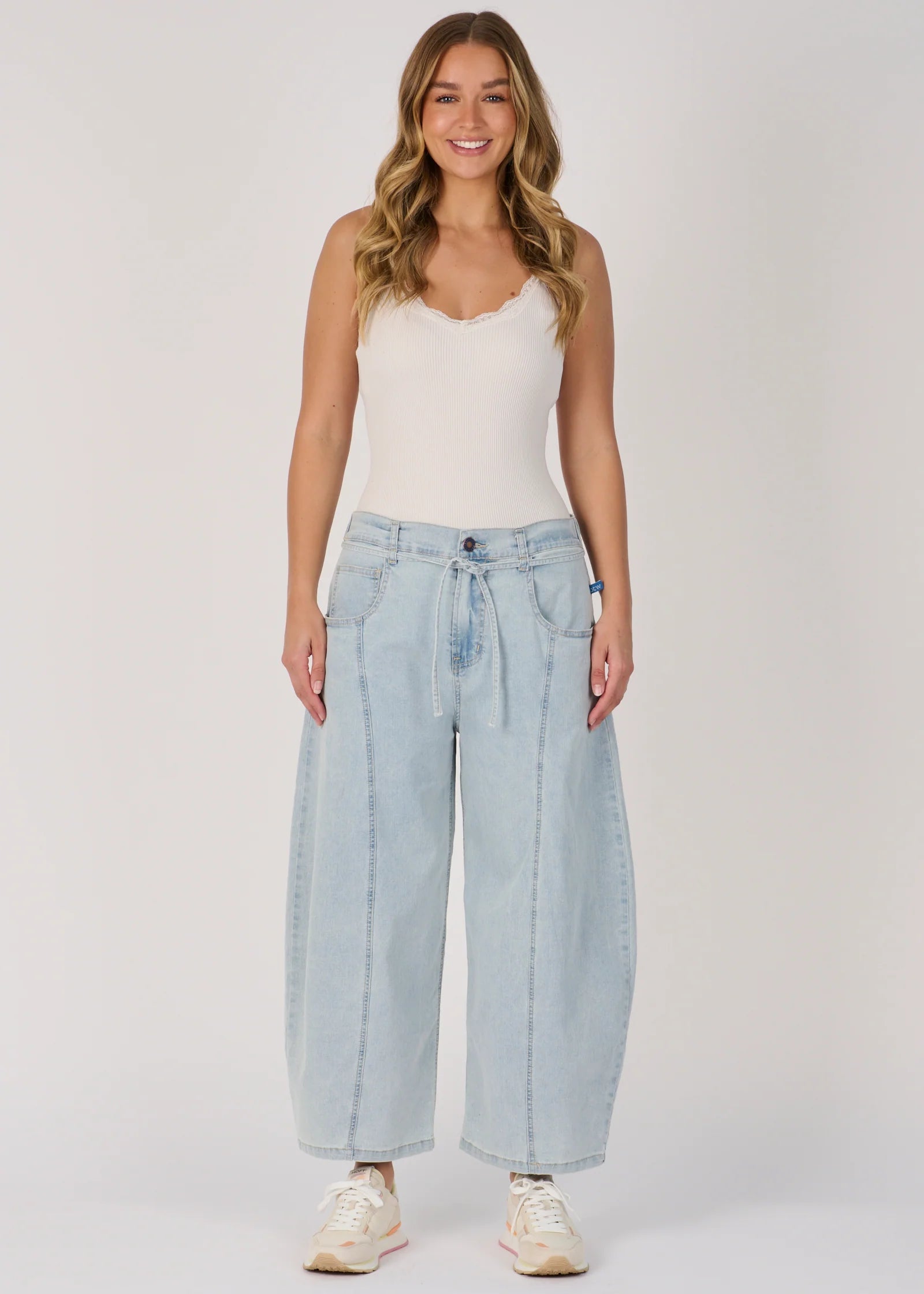 OTW Barrel Jean Light Blue