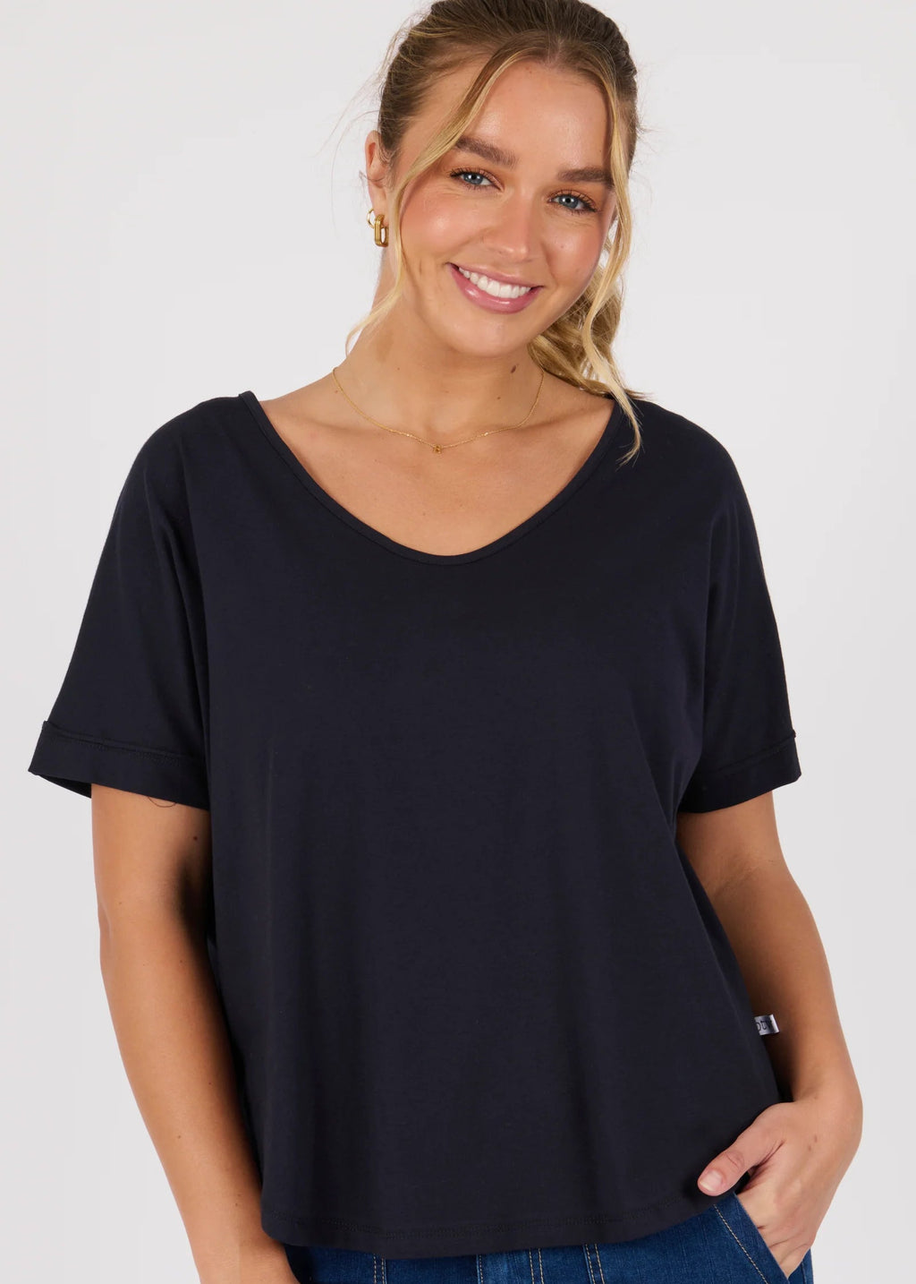 OTW V-Neck Tee Navy