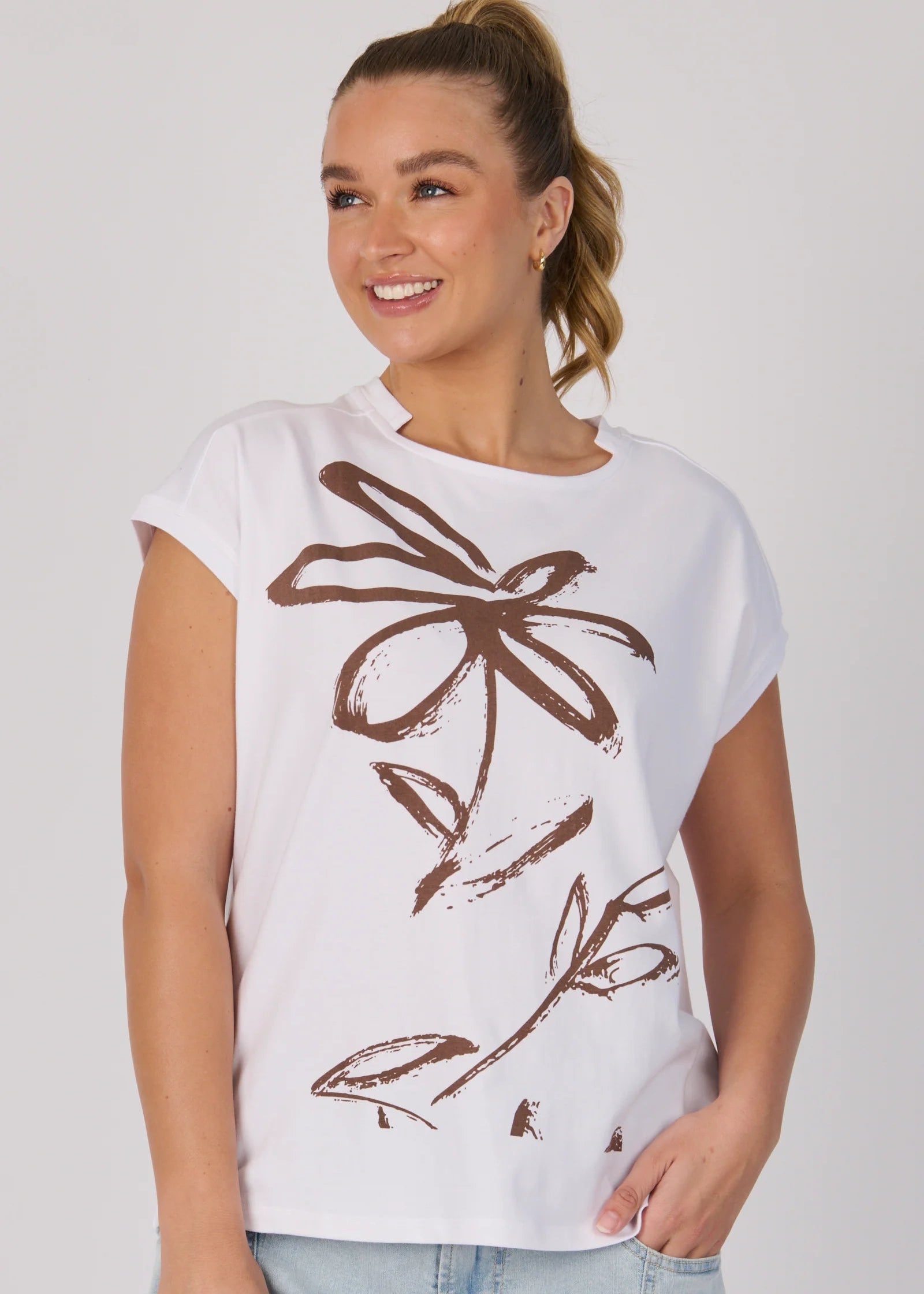 OTW White Flower Shell Tee