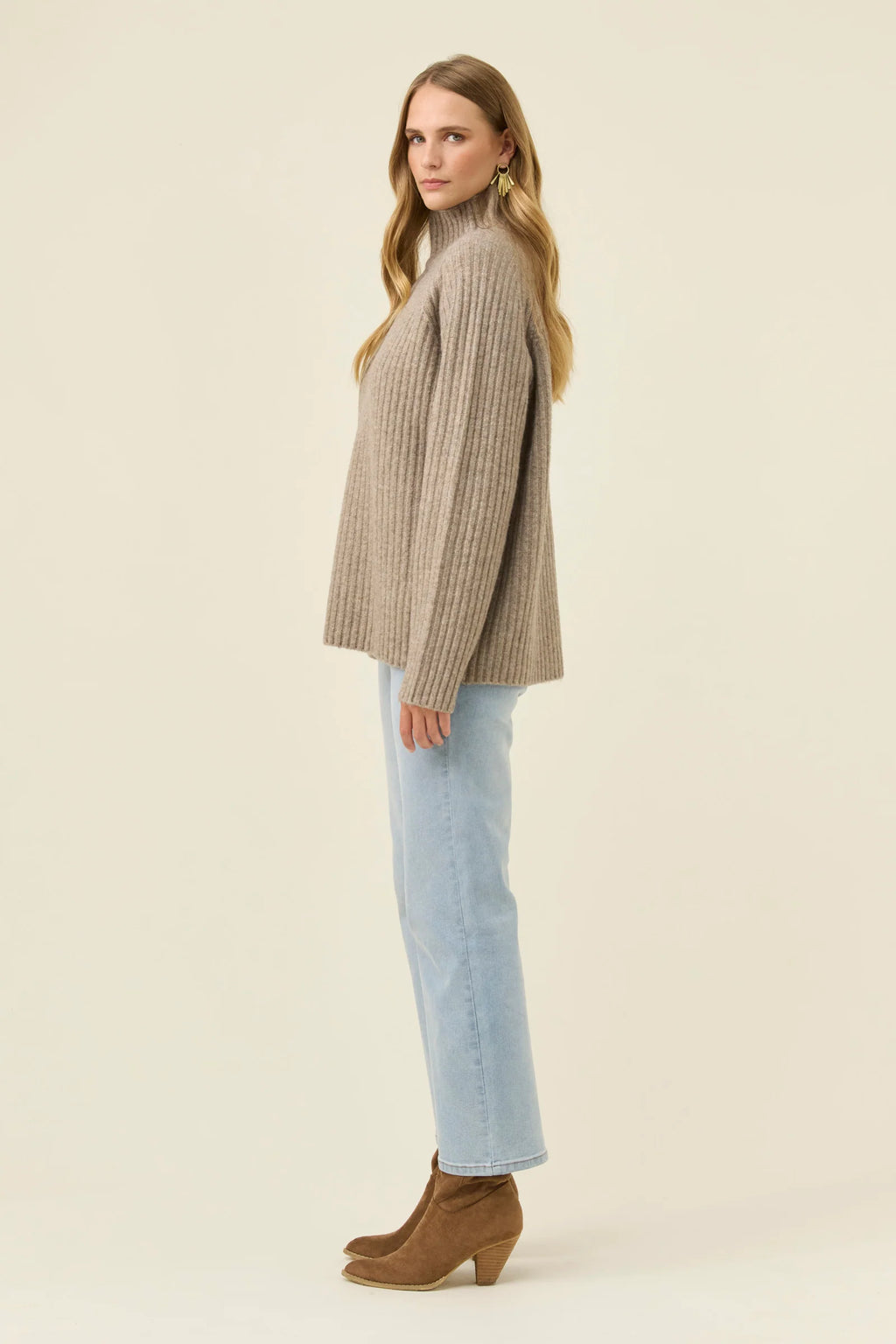 IOM Miru Jumper Stone