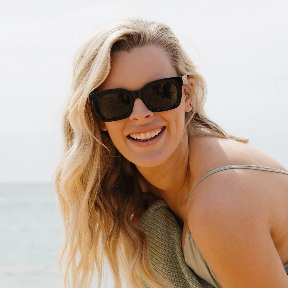 Soek Sunnies Zahra Midnight