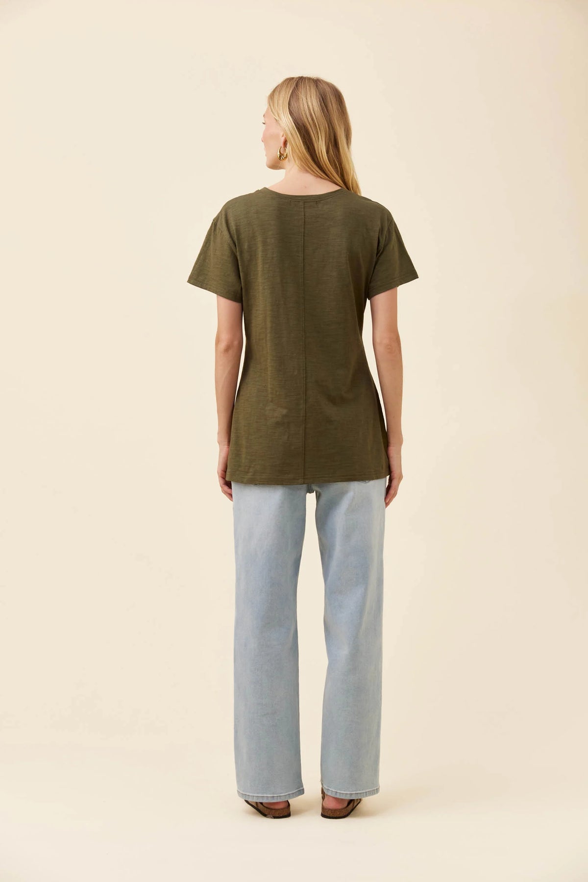 IOM Eva Tee Olive