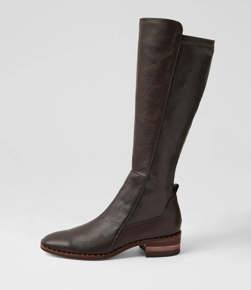 D & J Folmy Choc Boot