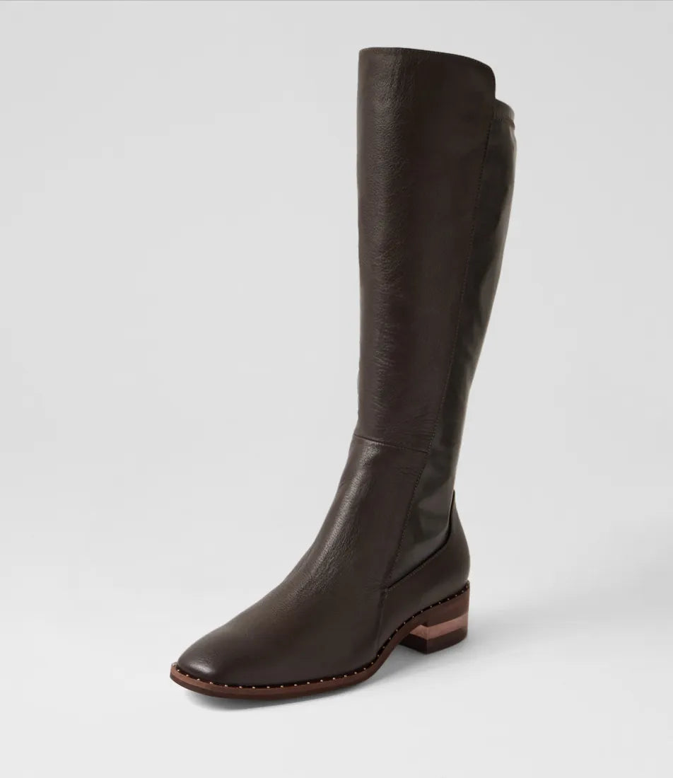 D & J Folmy Choc Boot