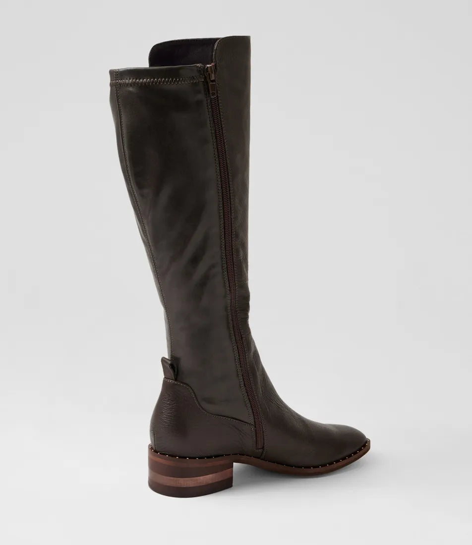 D & J Folmy Choc Boot