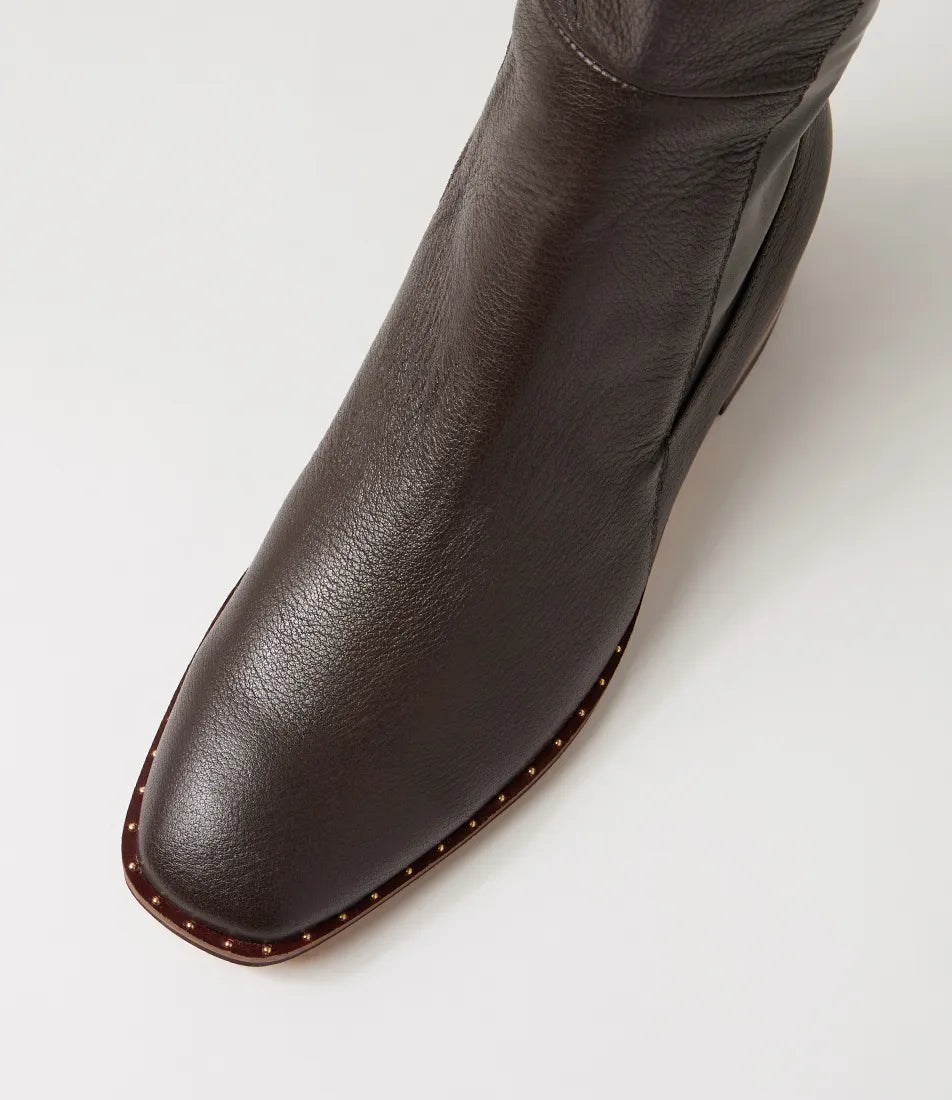 D & J Folmy Choc Boot