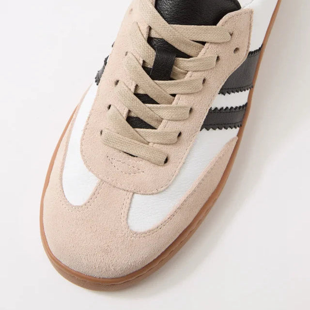 D & J Hanni Beige/White