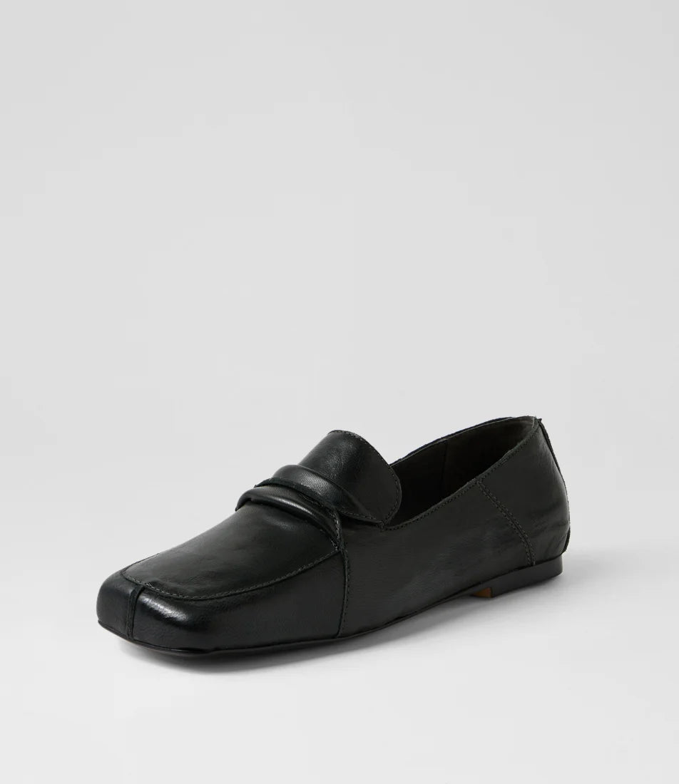 D & J Adonai Loafers Black