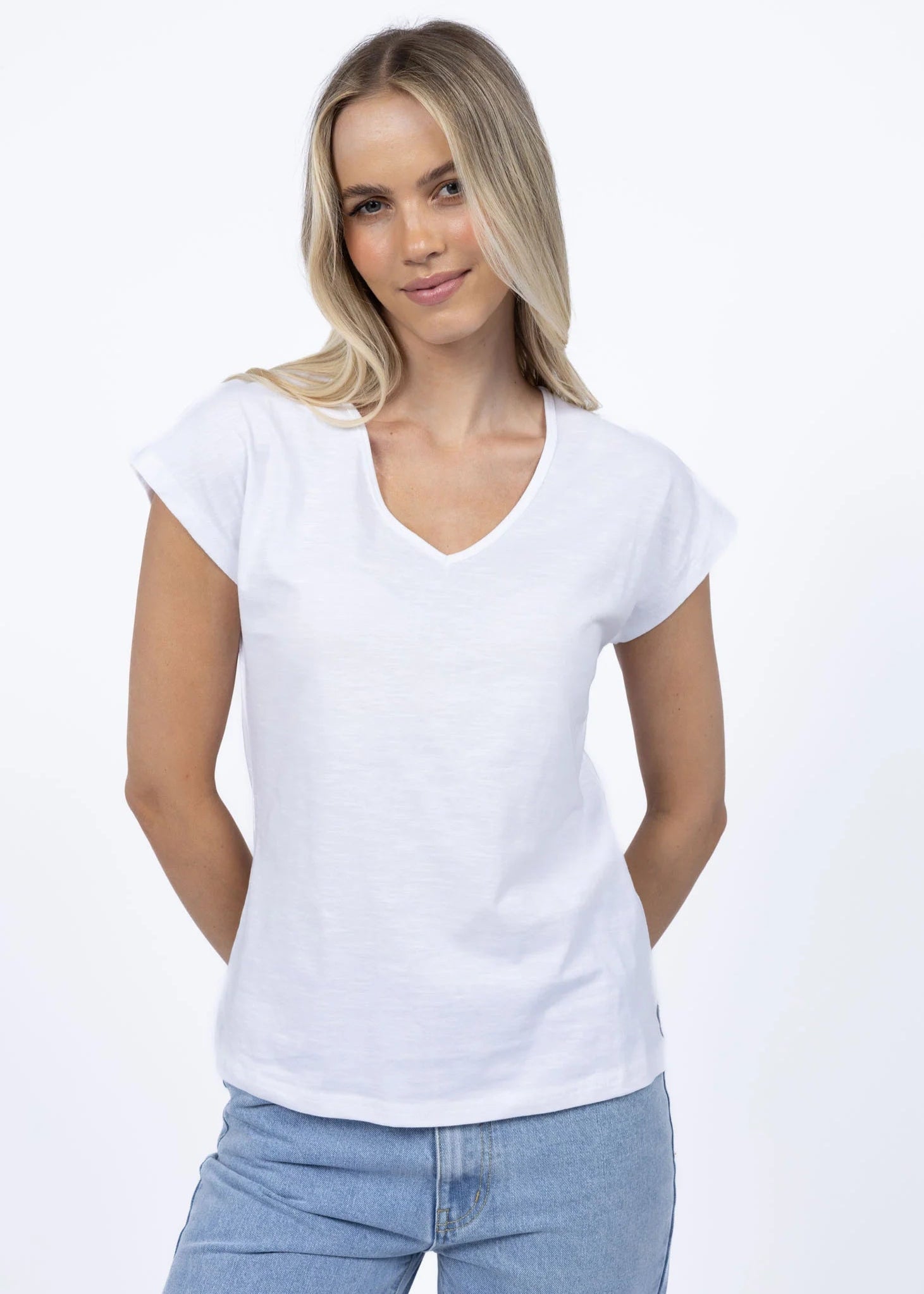 Humidity Must Have V-Neck White
