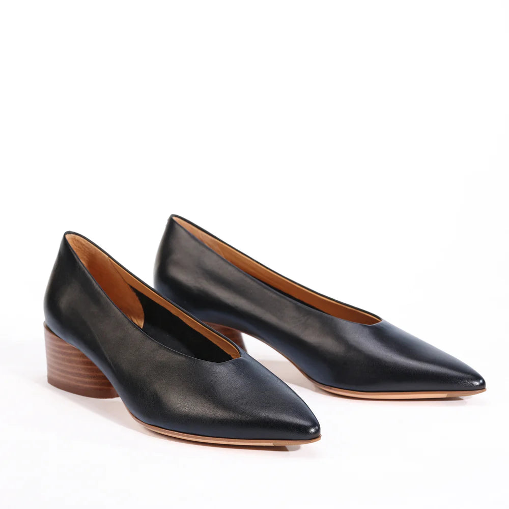 EOS Hatten Black