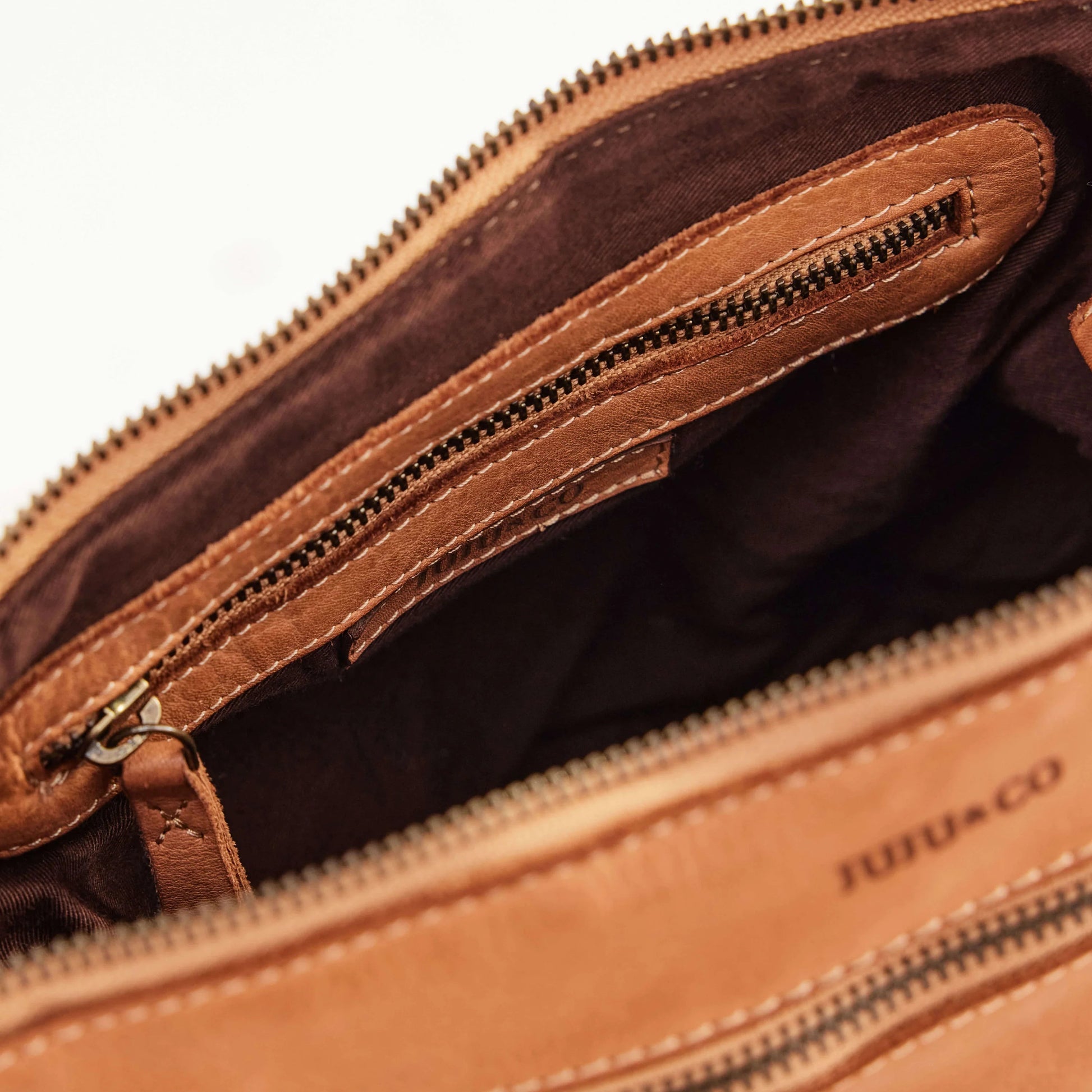 Juju & Co Essential Pouch Tan