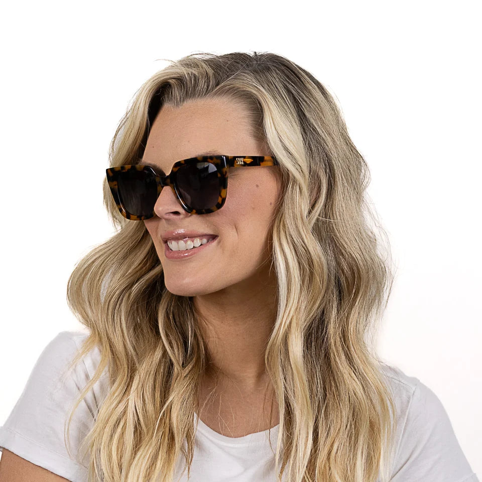 Soek Sunniers Harper Honey Tort