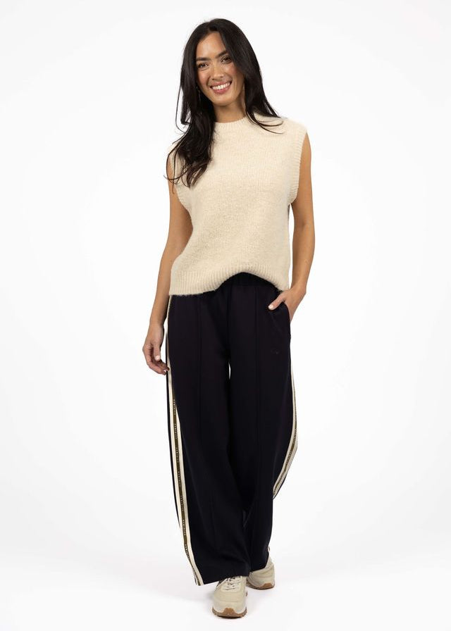 Humidity Monet Vest Cream
