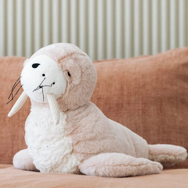 And The Little Dog Laughed Daryl Walrus