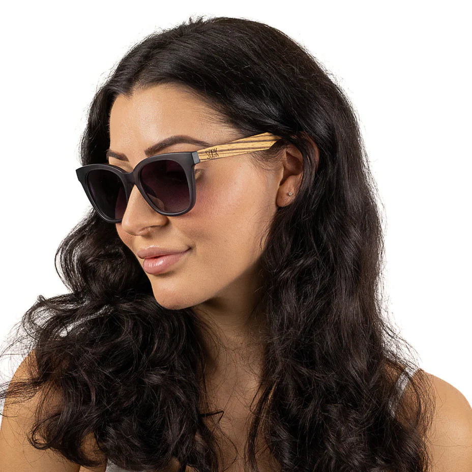 Soek Sunnies Lila Grace Charcoal